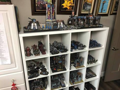 Ikea Cube Display - Warhammer Stuff! Warhammer Display Cabinet, Warhammer Room, Warhammer Display, Ikea Cube, Star Wars Room Decor, Ikea Cubes, Cube Display, Geek Room, Star Wars Room