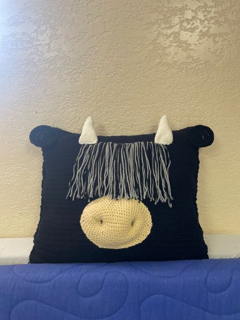 #highlandcow #crochet Crochet Cow Pillow, Crocheted Cows, Crochet Highland Cow, Cow Pillow, Cow Crochet, Crochet Pillows, Crochet Cow, Crochet Pillow, Highland Cow