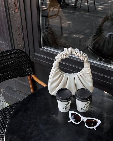 Wicker Park Chicago, Jw Pei, Cream Aesthetic, Best Coffee Shop, Diy Embroidery Patterns, Jimmy Choo Heels, Coffee And Books, Real Estate Broker, Brown Aesthetic