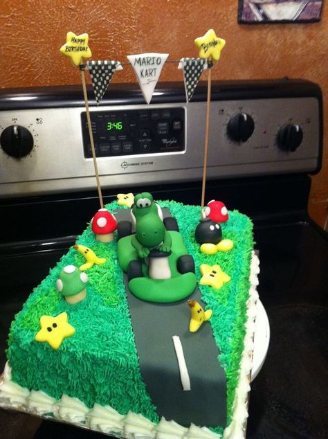 Mario Cart Cake Mario Brothers Birthday Cake, Brothers Birthday Cake, Yoshi Cake, Mario Cookies, Boys Cake Ideas, Yoshi Party, Birthday Cake Diy, Mario Kart Birthday, Mario Brothers Party