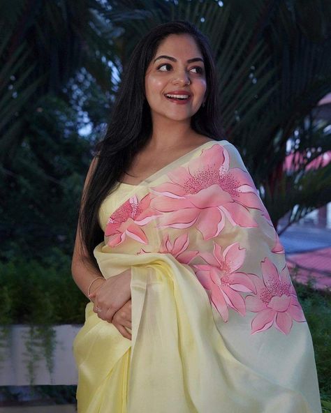 ahaana krishna in a lime yellow saree by the ame store2 Yellow Organza Saree, Ahaana Krishna, Onam Dress, Hand Painted Saree, Painted Saree, Fabric Colour Painting, Peacock Embroidery Designs, Saree Painting Designs, Pure Chiffon Sarees