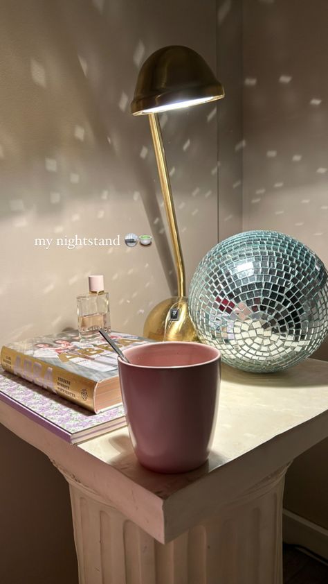 Nightstand Retro, Vintage Disco Ball, Aesthetic Nightstand, Lamp Side Table, Interior Design Aesthetic, Burberry Perfume, Vintage Disco, Gold Lamp, Side Table Lamps