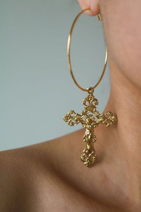 #jewelry #earrings #womenfashion #womenclothing #gold #beautiful #cross #style #fashionjewelry #hoop #girl #simple #giftforher Heart Diamond Earrings, Washer Jewelry, Egyptian Jewelry, Dope Jewelry, Stacked Jewelry, Jewelry Lookbook, Crystal Stud Earrings, Jewelry For Her, Girly Jewelry