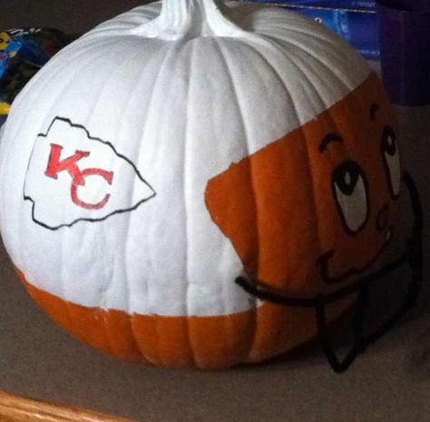 Chiefs Football Helmet Pumpkin Pumpkin Football Helmet, Football Helmet Pumpkin, Chiefs Pumpkin, Football Pumpkin Carving, Football Pumpkin, Pumkin Decoration, Pumpkin Decorating Diy, Pumpkin Paint, Pumpkin Decorating Contest