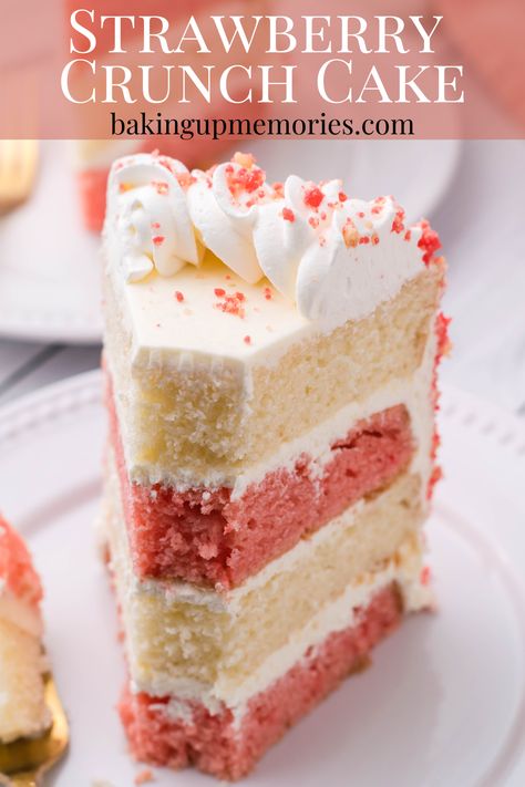 Gourmet Birthday Cake, Strawberry Crunch Birthday Cake, Specialty Cakes Recipes, Strawberry Crunch Cake Recipe, Strawberry Cake Birthday, Cake Flavors List, Dessert Favorites, Strawberry Crunch Cake, Bakery Treats