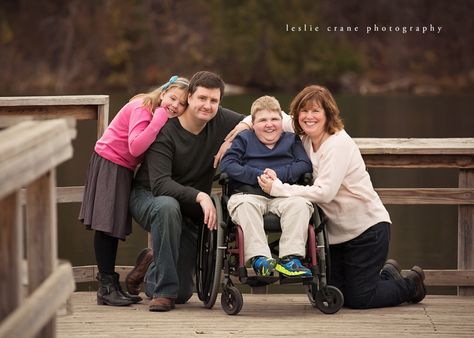 Family Pictures With Wheelchair, Wheelchair Photography Family, Quad Photoshoot, Blended Family Photos, Wheelchair Photography, Adult Family Photos, Crane Photography, Large Family Portraits, Thanksgiving 2023