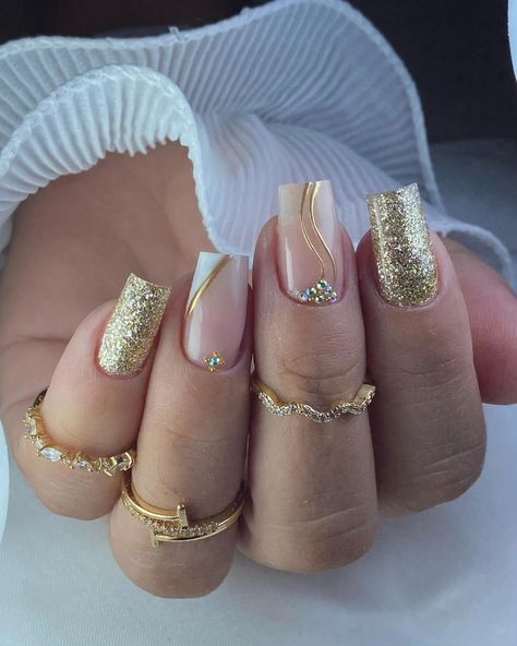 Gold Gel Nails, Star Nail Designs, Bridal Nail Art, Nail Salon Design, Gold Glitter Nails, Vacation Nails, Nail Swag, Xmas Nails, Bridal Nails