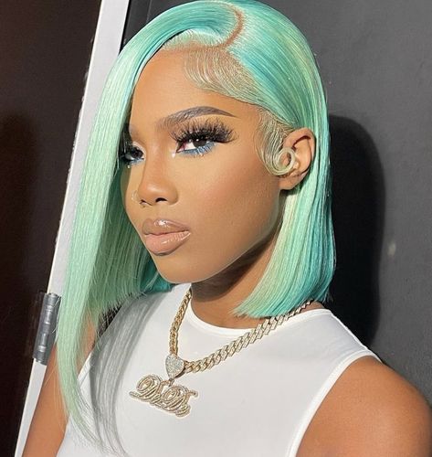 Birthday Hairstyles, Frontal Hairstyles, Bright Hair, Front Lace Wigs Human Hair, Hair Laid, Dope Hairstyles, Bob Wigs, Green Hair, Baddie Hairstyles