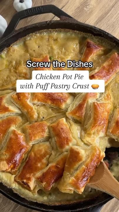 Recipe For Chicken Pot Pie, Vegan Chicken Pot Pie, Pastry Crust Recipe, Pot Pie With Puff Pastry, Pie With Puff Pastry, Puff Pastry Chicken, Easy Chicken Pot Pie Recipe, Puff Pastry Crust, Homemade Chicken Pot Pie