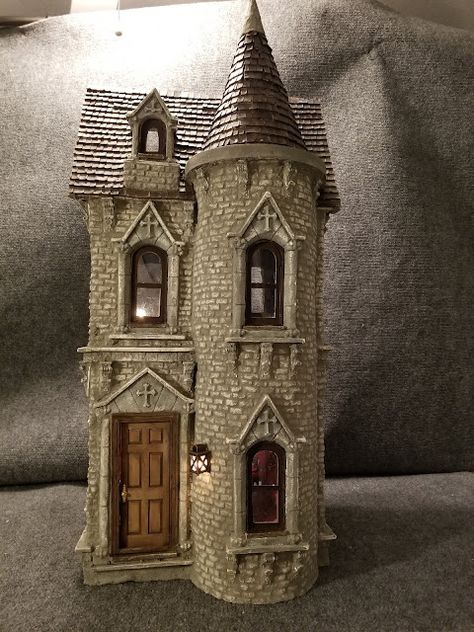 Castle Dollhouse, Tiny Castle, Castle Crafts, Paper Mache Clay, Castle Tower, To My Love, Sims 4 House Design, Little Library, Castle House