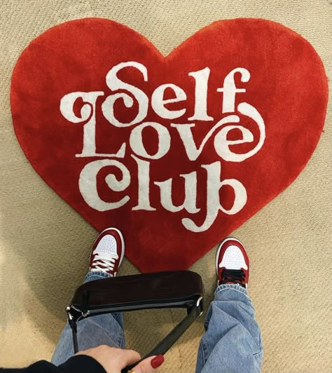 Freetime Activities, Funky Rugs, Self Love Club, Love Club, Room Deco, Cute Room Decor, Room Inspiration Bedroom, Room Ideas Bedroom, Red Aesthetic