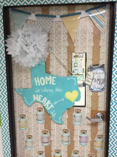 So Southern, so in love! Mrs. Kondo's class. Shabby chic class decor. Classroom Door Decoration Display. Mason jars, Texas teacher. Burlap Classroom, Rustic Classroom Decor, Shabby Chic Classroom, Classroom Decor Middle, Middle School Classroom Decor, Classroom Arrangement, Classroom Decor High School, Diy Classroom Decorations, Texas Teacher