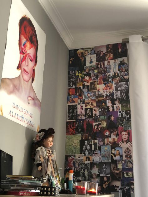 david bowie 90s grunge David Bowie Room Decor, David Bowie Room, David Bowie 90s, David Bowie Posters, Bowie Poster, Music Themed Bedroom, 2024 Era, David Bowie Poster, 90s Bedroom