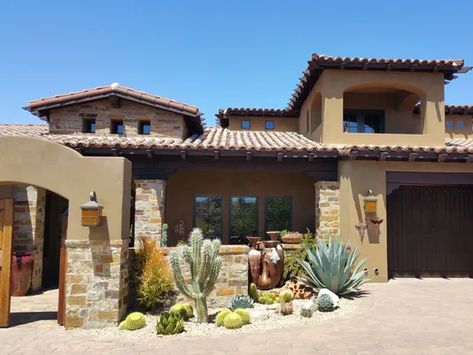 Southwest color palette isn’t as limited as some may think Southwest Home Exterior, Southwest Paint Colors, Southwest Color Palette, House Paint Exterior Colour Schemes, Modern Southwest Home, Stucco Exterior Colors, Stucco House Colors, Arizona Painting, Exterior Paint Color Combinations