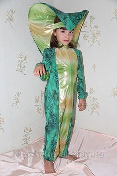 Cobra Costume, Jungle Book Costumes, Snake Costume, Flower Costume, Wonderland Costumes, Animal Costumes, Family Costumes, Creative Halloween Costumes, Net Fabric