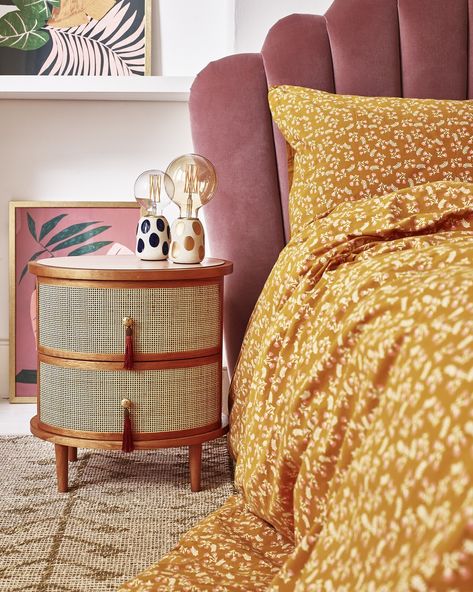 Room Cool Ideas, Pink Bedside Tables, Wooden Bed Side Table, Mango Wood Bedside Tables, Bed Side Table Design, Rattan Bedside Table, Blue Bedside Tables, Funky Bedroom, Basement Furniture