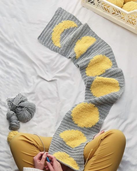 @lottieandalbert shared a photo on Instagram: “There she grows… 🌛🌝🌜 Moon phases scarf designed by me for @crochetnowmag using @rico_design Teddy Aran and Essentials Merino Aran 🥰✨🙌🏻” • Aug 26, 2021 at 5:27pm UTC Crochet Moon, Knit Wrap, Scarf Design, Moon Phases, Crochet Designs, Crochet Projects, A Photo, Moon, Sewing