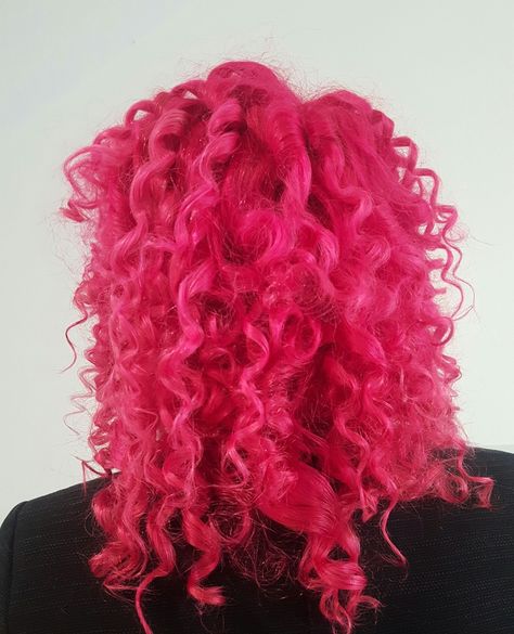 Curly Pink Hair Aesthetic, Curly Hot Pink Hair, Bright Pink Curly Hair, Pinky Red Hair, Hot Pink Curly Hair, Pinkie Pie Hair, Bright Pink Hair Color, Mlp Hair, Fuschia Hair