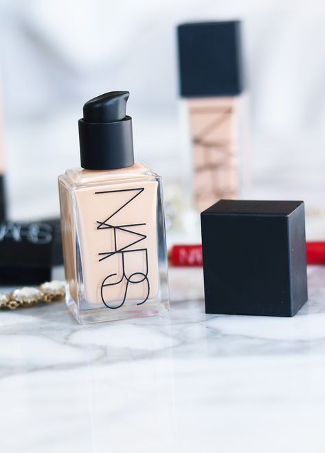 A photo of the new NARS Light Reflecting foundation! This skincare makeup hybrid raises the bar with skin-loving ingredients. It's also an anti-aging formula that defends against blue light damage and strengthens your skin's natural moisture barrier. Learn more about this new beauty routine must-have at Dreaminlace.com Nars Light Reflecting Foundation, Nars Foundation, Makeup And Skincare, Neutral Undertones, Skin Foundation, Winter Beauty, Matte Foundation, Beauty Stuff, Skincare Ingredients