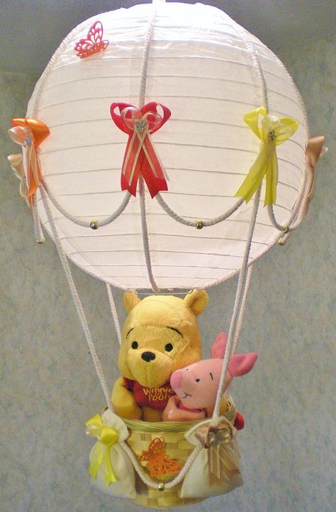 pooh & piglet hot air balloon <3 Winnie The Pooh Hot Air Balloon, Diy Winnie The Pooh Nursery Decor, Winnie The Pooh Baby Room, Nursery Lamps, Pooh Bebe, Balloon Lamp, Pooh Nursery, Winnie The Pooh Themes, Winnie The Pooh Nursery