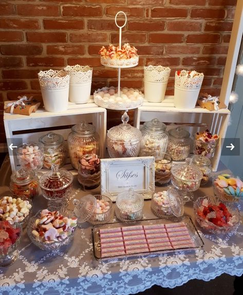 Wedding Lolly Bar, Sweets Bar Wedding, Sweet And Salty Bar Wedding, Salty Bar Wedding, Sweet Bar Ideas, Sweet Bar Wedding, Candy Bar Ideas For Wedding, Boho Candy Bar, Candy Bar At Wedding