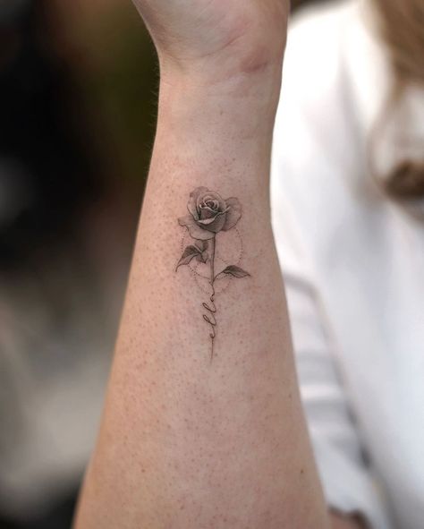 Rose Petals Tattoo Design, Microrealism Tattoo Flower, Rose Initial Tattoo, Microrealism Tattoo Women, Rose With Initials Tattoo, Rose Pedal Tattoo, Tattoo Rose With Name, Lunar Tattoos, Rose Petal Tattoo