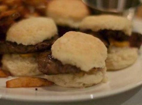 Ireland's Steak Biscuits (the steak part) Recipe Irish Biscuits, Steak Biscuits, Irish Cuisine, Appetizer Sandwiches, Breakfast And Brunch, Biscuits Recipe, Irish Recipes, Beef Dishes, Steak Recipes