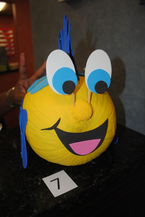 Flounder #pumpkin! Flounder Pumpkin Painting, Flounder Pumpkin, Pumpkin Character, Flounder Fishing, Character Pumpkins, Pumpkin Contest, Pumpkin Decorations, Pumpkin Designs, Painted Pumpkin