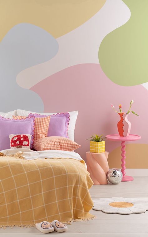 Cool Feature Walls, Blob Wall Mural, Pastel Feature Wall, Cute Wall Colors, Pastel Wall Paint Ideas, Cute Wall Designs, Cute Accent Wall Ideas, Pastel Murals, Bright Room Ideas