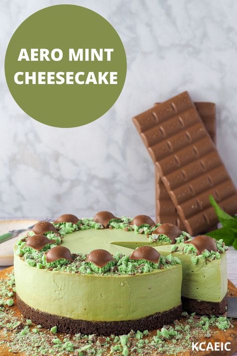 Aero mint cheesecake topped with Aero mint pieces, with chocolate in the background. Choc Mint Cheesecake No Bake, Mint Aero Cheesecake, Choc Mint Cheesecake, Aero Cheesecake, Unique Cheesecake Recipes, Boere Resepte, Unique Cheesecake, Traybake Cake, Aero Chocolate