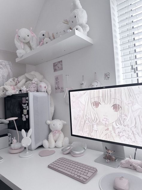 Pc Setup Kawaii, White Set Up, Kawaii Pc Setup, White Pc Setup, Kawaii Setup, Kawaii Room Ideas, Pc Setups, Gaming Setups, Desk Inspo