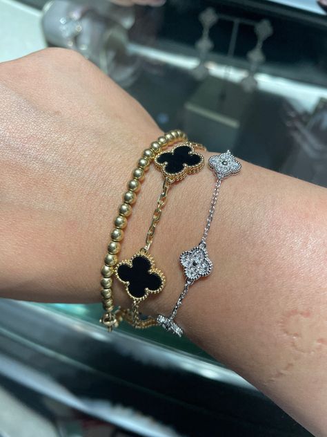 Van Cleef & Arpels & Tiffany Bracelet Van Cleef Bracelet Men, Van Cleef Men, Van Cleef Necklace, Tiffany Bracelet, Men Jewellery, Stack Bracelets, Tiffany Bracelets, Street Fashion Men Streetwear, Jewelry Accessories Ideas