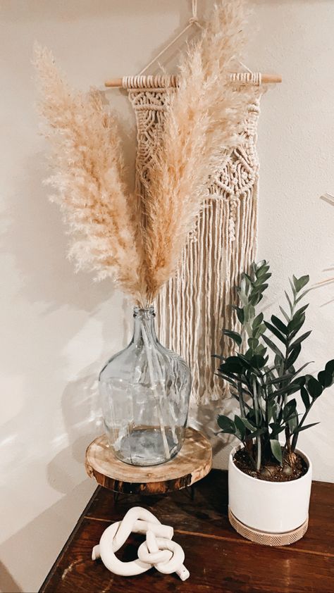 Zz plant, pampas grass, tabke decor, boho table decor, simple decor, greenery, plants, pampas, boho home, boho home decor. Western Greenery Decor, Pampas Grass And Eucalyptus Decor, Boho Buffet Table Decor, Boho Half Bath, Cubicle Plants, Foyer Table Decor, Podcast Room, Simple Farmhouse Decor, Boho Table Decor