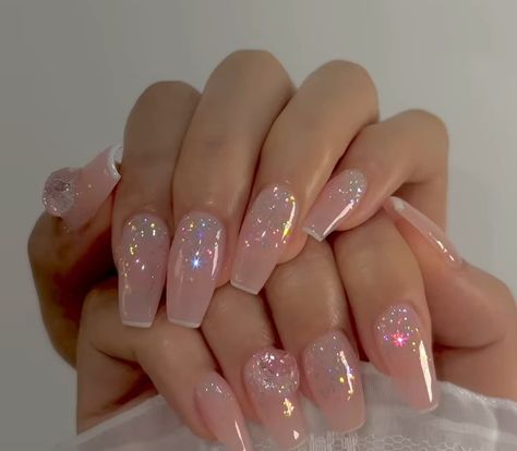 Pink Pearlescent Acrylic Nails, Shiny Nails Aesthetic, Light Pink Shiny Nails, Clear Metallic Nails, Pink Frosted Nails, Light Pink Holographic Nails, Dreamy Pink Nails, Iredesant Nails Pink, Irridescent Nails Pink