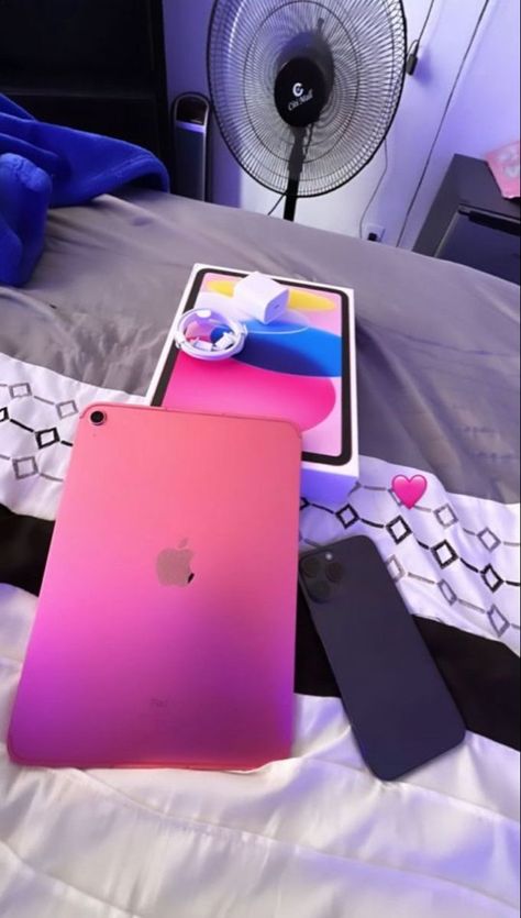 Ipad Picture, Pink Ipad, Ipad Essentials, Dump Ideas, Custom Ipad, Pink Lifestyle, Produk Apple, Ipad Kids, Iphone Obsession