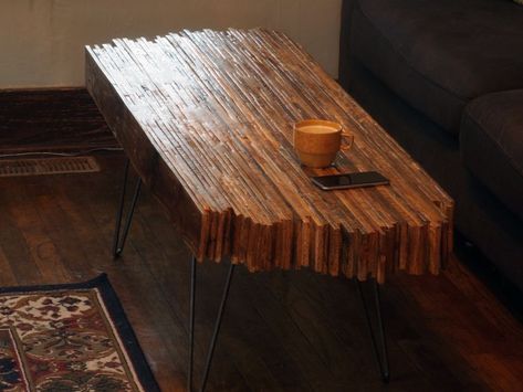 Pallet Wood Coffee Table, Wood Table Diy, Coffee Table Plans, Garden Coffee Table, Western Furniture, Diy Coffee Table, Wood Pallet Projects, Wood Coffee Table, Wooden Coffee Table