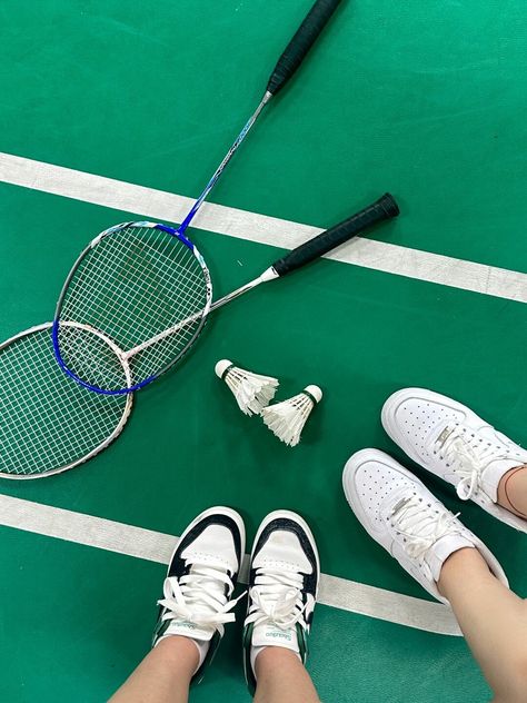 Vision Board Badminton, Badminton Photoshoot Ideas, Badminton Instagram Story, Foto Badminton, Badminton Couple, Badminton Date, Badminton Girl Aesthetic, Badminton Girl, Badminton Aesthetic