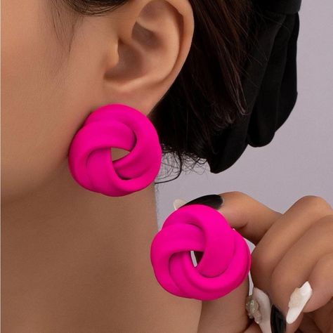 Super Cute And Stylish Ships In 5-10 Business Days Barbie Hot Pink, Hot Pink Earrings, Iron Jewelry, Baublebar Earrings, Hot Pink Roses, Knot Stud Earrings, Initial Earrings, Knot Studs, Traje Casual