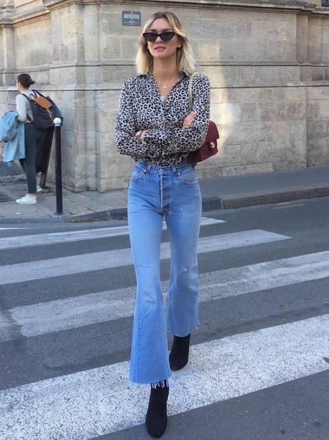 French Women Love High-Rise Wide-Leg Jeans | Who What Wear UK Minimalist Moda, Dress Like A Parisian, Jeans Trend, Parisian Chic Style, Parisian Women, High Rise Wide Leg Jeans, Paris Mode, Women Fashion Edgy, Jean Jacket Women