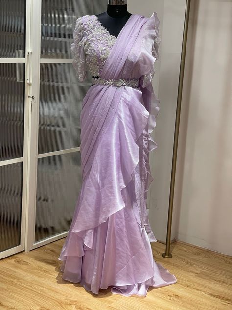 Purple Ruffle Saree, Sari For Women, Ruffled Saree, Ruffle Sarees, Long Frock Designs, Golden Globes Red Carpet, Lehenga Designs Simple, Fashionable Saree Blouse Designs, Latest Bridal Dresses