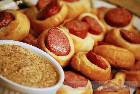 Brat Bundles - The Cooking Mom Polish Sausage, Hot Appetizers, Mini Bites, Roll Recipes, Crescent Roll Recipes, Crescent Roll Dough, Cold Appetizers, Crescent Roll, Football Food