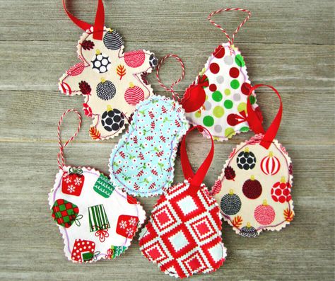 Easy Fabric Christmas Ornaments Tutorial With Free Pattern | Crafty For Home Diy Fabric Ornaments, Flowers Template, Sewn Christmas Ornaments, Making Fabric Flowers, Christmas Crafts To Sell, Christmas Sewing Projects, Flowers Tulips, Sewing To Sell, Quilted Christmas Ornaments