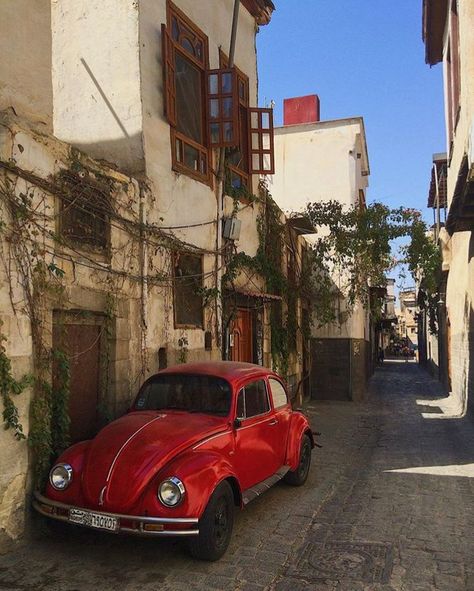 Syria Before And After, Syria Pictures, Old Damascus, Summer Abroad, Damascus Syria, Arab Culture, Jolie Photo, European Summer, City Aesthetic