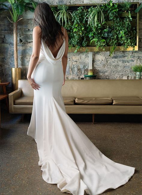 Sweetheart Neckline Sweep Train Satin Panel Wedding Dress With Split Front - Missacc Loose Wedding Dress, Cowl Back Wedding Dress, Dress Stole, Open Back Wedding, Bohemian Wedding Inspiration, Boho Bridal Gowns, Fairy Tale Wedding Dress, Open Back Wedding Dress, Back Wedding Dress