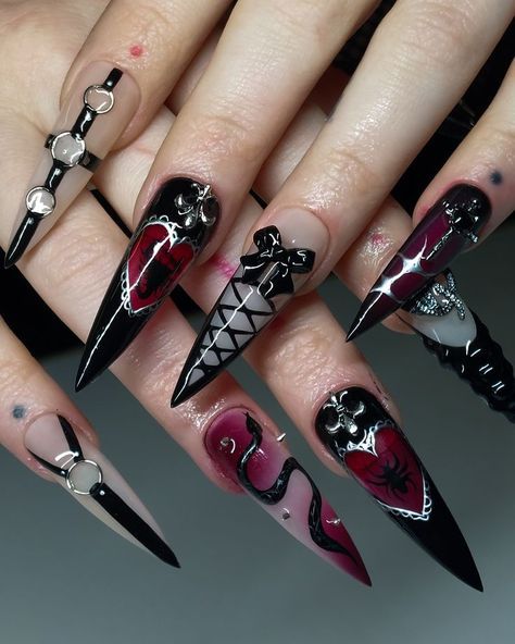 Red And Black Lace Nails, Goth Punk Nails, Long Gothic Nails, Witchy Valentines Nails, Gothic Valentine Nails, Valentines Nails Goth, Winter Goth Nails, Goth Valentine Nails, Red And Black Goth Nails