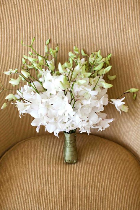 White Orchid Bouquet, White Dendrobium Orchids, Dendrobium Orchid, White Floral Arrangements, Winter Bridesmaids, Orchid Bouquet, Ribbon Bouquet, Dendrobium Orchids, Orchid Wedding