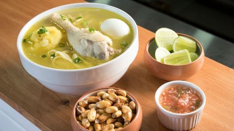 Caldo de gallina con garbanzo, prepara esta receta muy popular en la CDMX - Gastrolab Peru Food, Fast Food Advertising, Food Advertising, Wonton Soup, Food Cravings, Ramen, Comfort Food, Ethnic Recipes, Tv