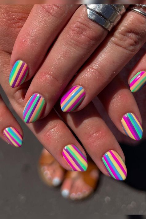 Inspo For Short Nails, Cute Summer Nails Short, Nails Short Summer, 80s Nails, Striped Nail Designs, Sun Nails, Cruise Nails, Evil Eye Nails, Nail Art Stripes