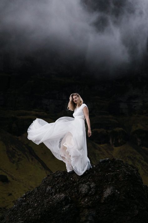 Iceland Photography People, Iceland Photoshoot, Icelandic Christmas, Iceland Photoshoot Couple, Goth Barbie, Eloping In Iceland, Mountain Portrait, Iceland Wedding Photography, Glacier Elopement Photos