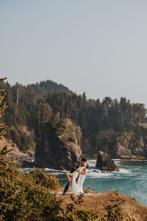 Private Wedding Ceremony, Elegant Elopement, Oregon Coastline, Oregon Coast Elopement, Southern Oregon Coast, Coast Elopement, Forest Theme Wedding, Cannon Beach Oregon, Rockaway Beach